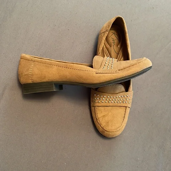 💕 5/$25 closet clean out💕 Kim Rogers dark tan shoes - Picture 2 of 5